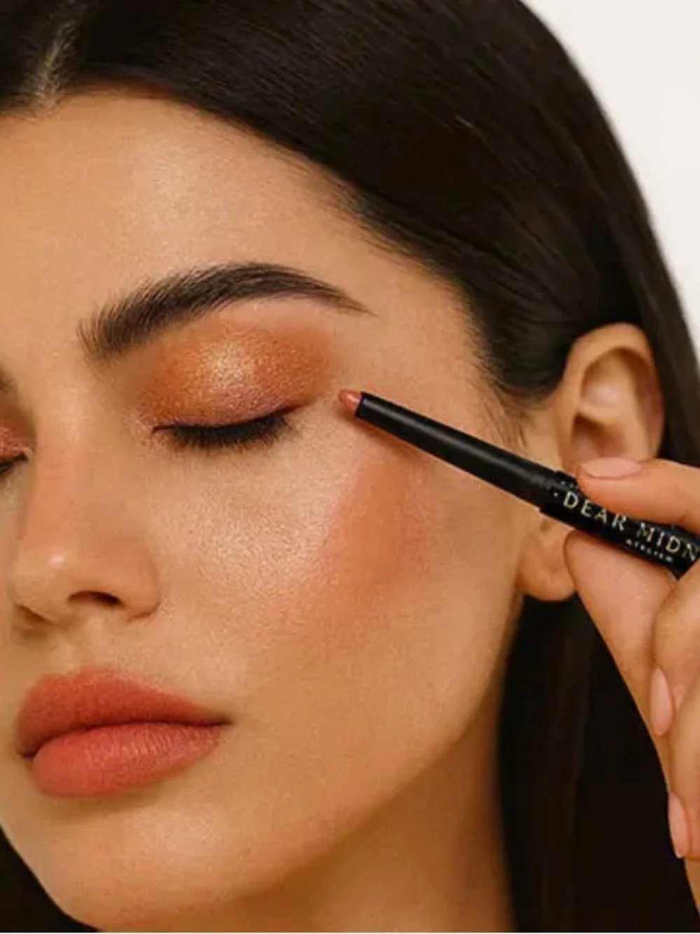 DEAR MIDNIGHT Dual-Ended Eyeshadow Stick + Blender in Peach Bellini 0.48g NEW